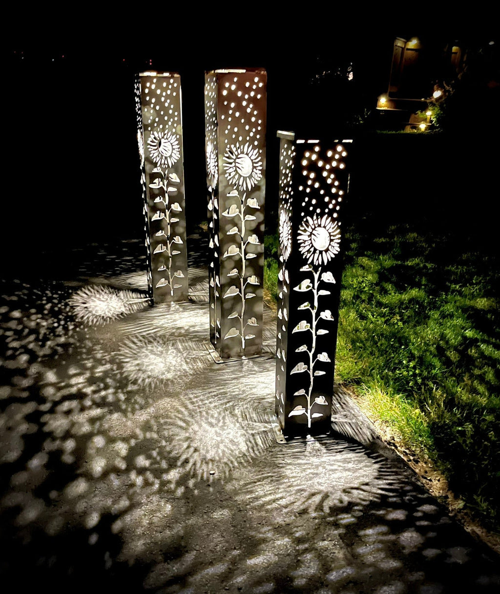 XL Square Sunflower Solar Pillar | Multiple Sizes